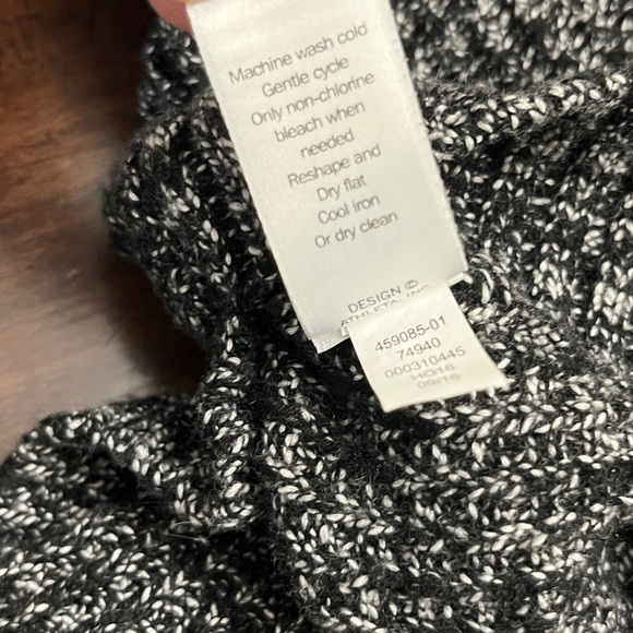 Athleta Hooded Sweater Size Small Gray Heather Casual Athleisure Comfortable EUC - Picture 15 of 15
